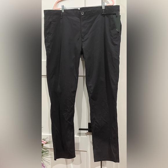 NWT Rodd & Gunn Custom Fit Chino Pants in Black - Size 44 x 34